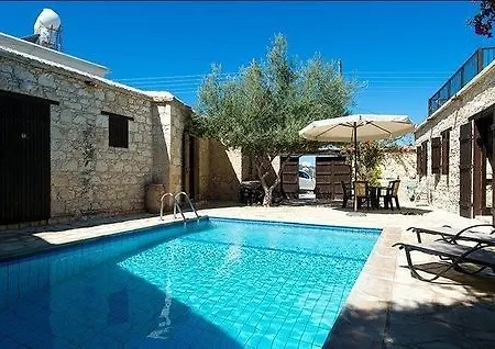 Kirithra Hotel 4*